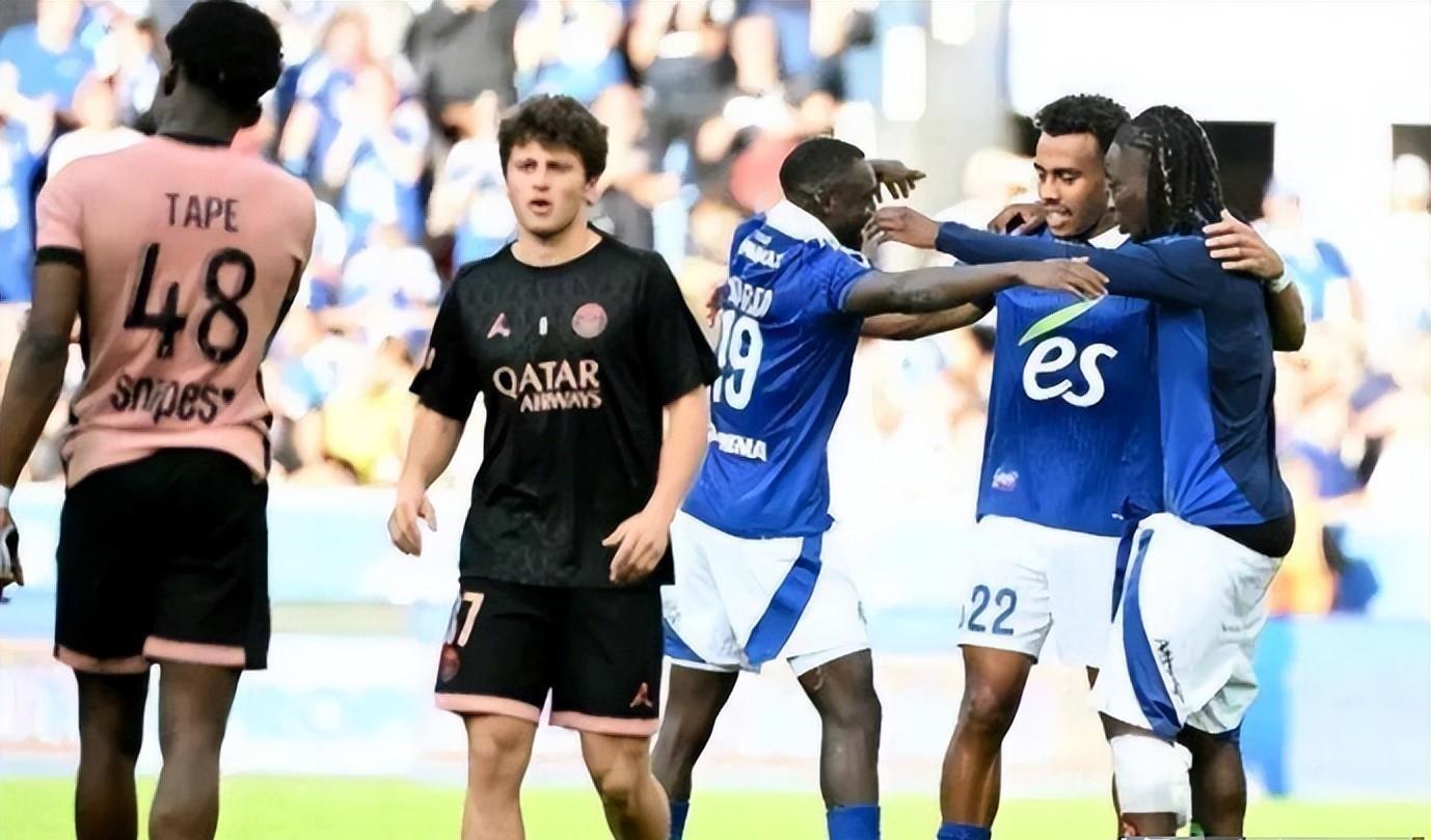 九游体育里程碑夜本菲卡刷新队史纪录，德甲今晚刷纪录，气氛紧张，赛程密集仍需轮换的简单介绍